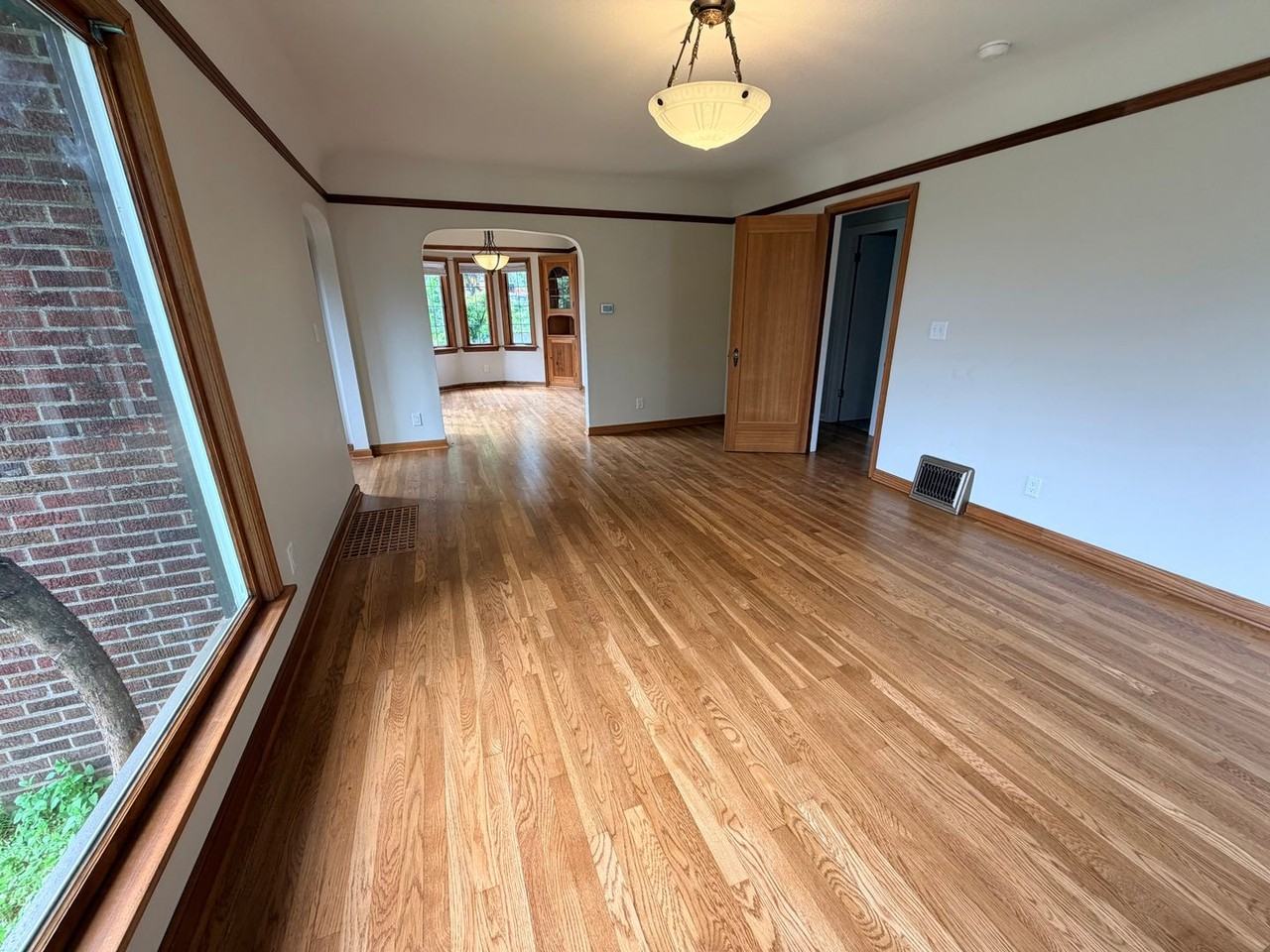 7607 N Interstate Ave - Photo 3 of 21