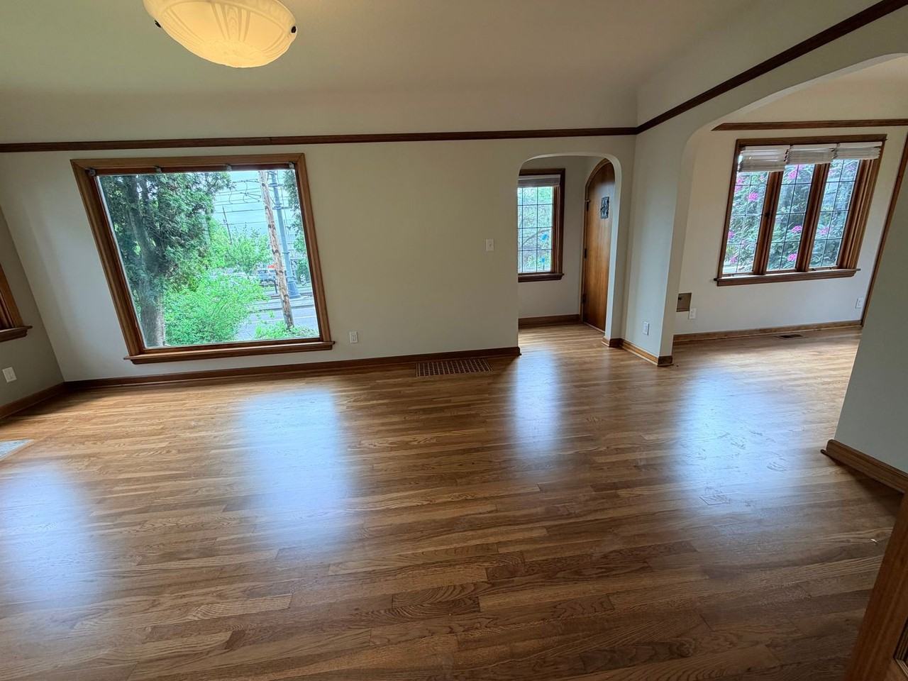 7607 N Interstate Ave - Photo 6 of 21