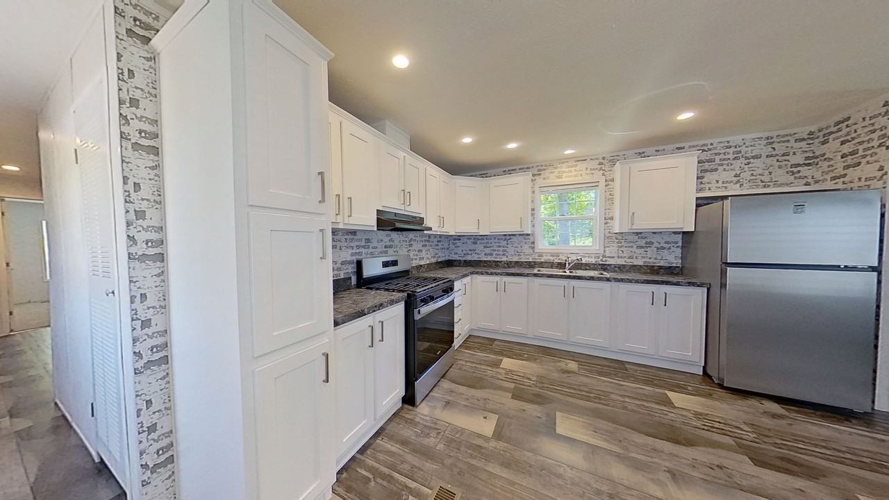 23 Locust Ln - Photo 4 of 7