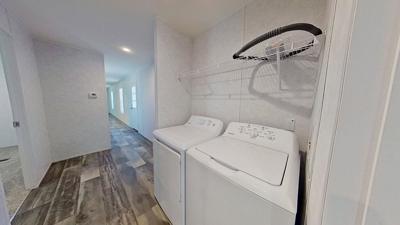 23 Locust Ln - Photo 5 of 7