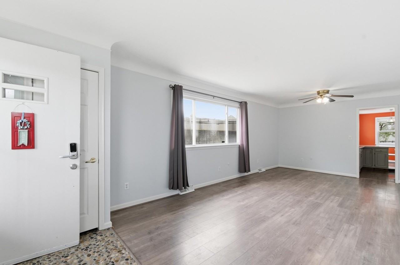 27033 Brush St - Photo 5 of 18