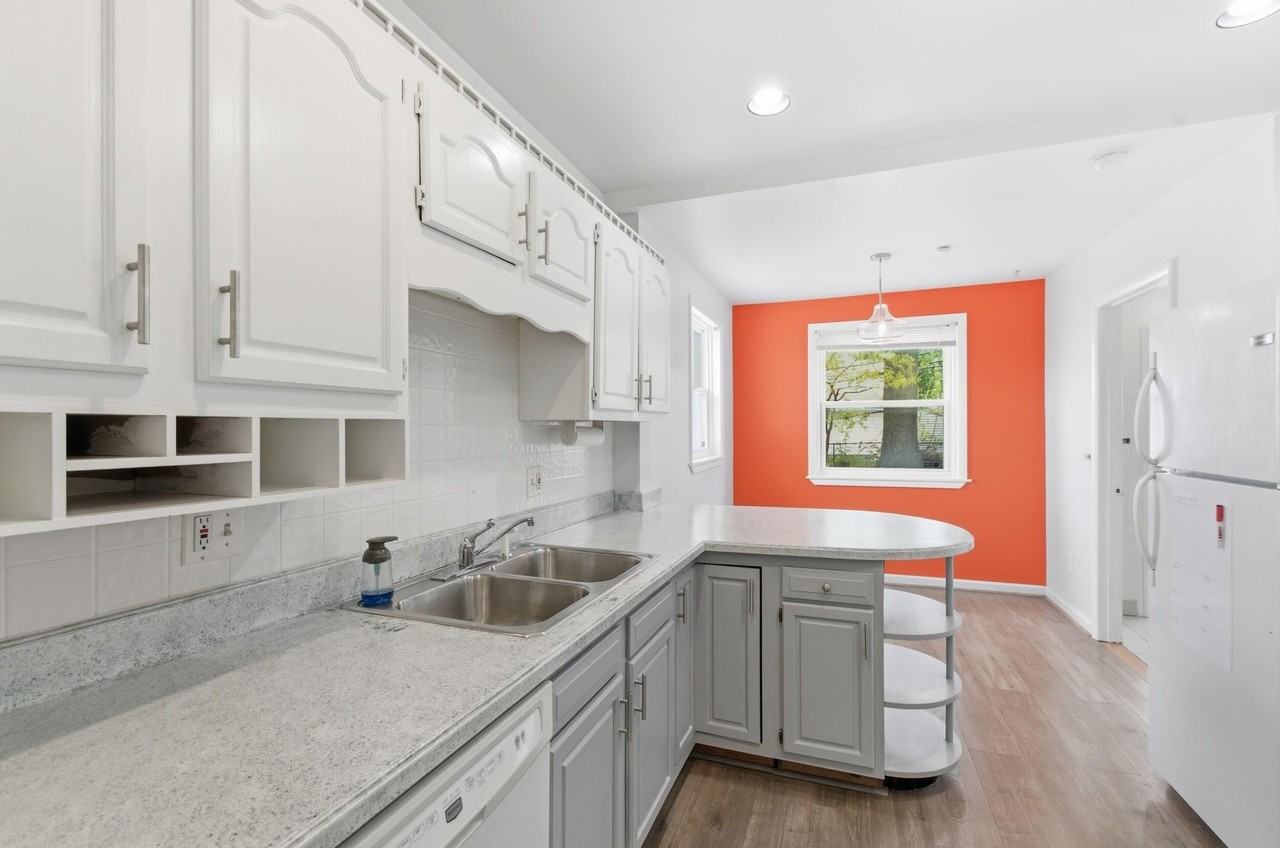 27033 Brush St - Photo 7 of 18