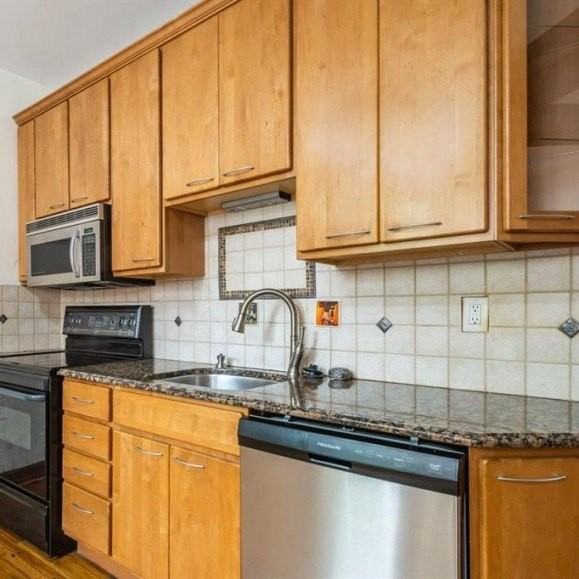 4730 Commonwealth St #2 - Photo 3 of 19