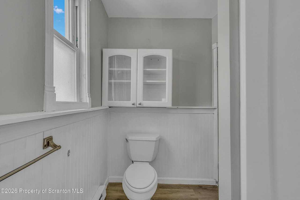 1502 Church Ave - Photo 5 of 20