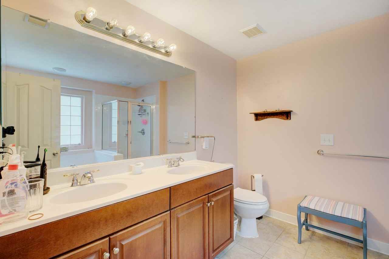 100 Grant Ct - Photo 6 of 19