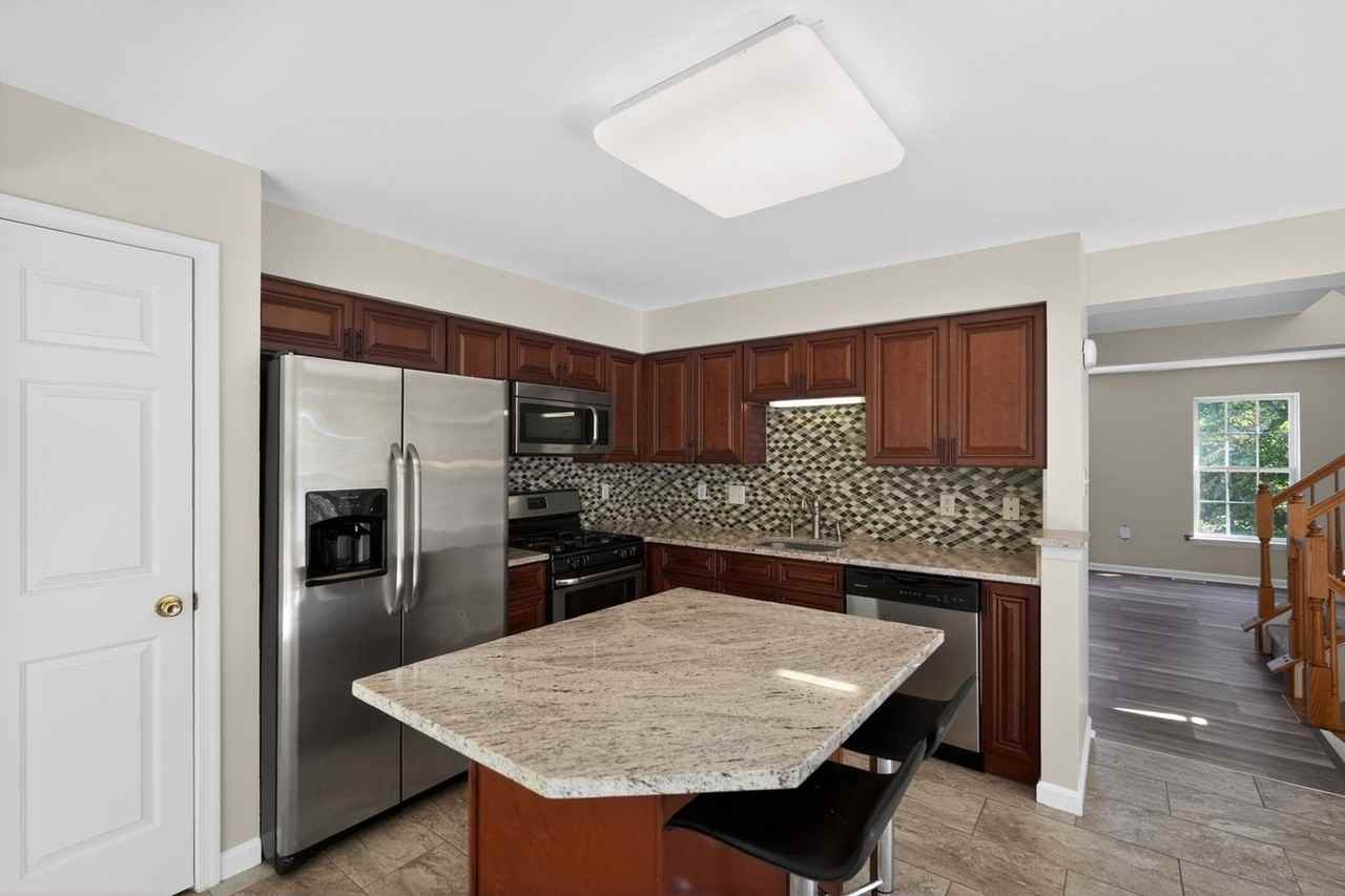 21 Golf View Ct - Photo 3 of 32
