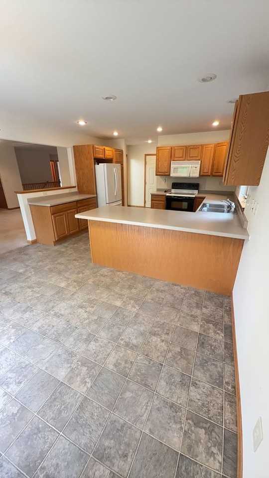 137 E Charles St - Photo 2 of 23