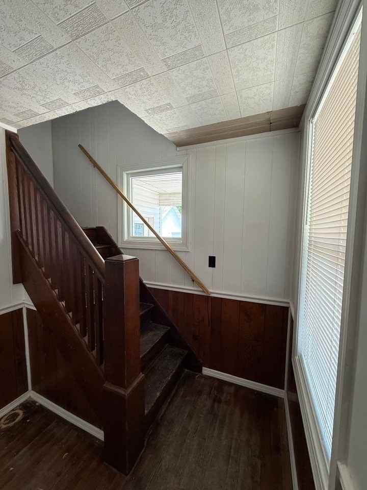 1335 Edenville Rd - Photo 7 of 9