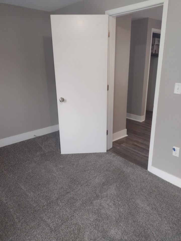 417 1/2 William St #417-1-2 - Photo 5 of 12