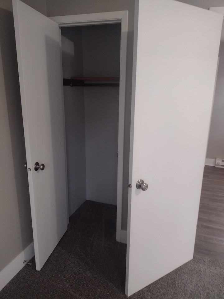 417 1/2 William St #417-1-2 - Photo 6 of 12