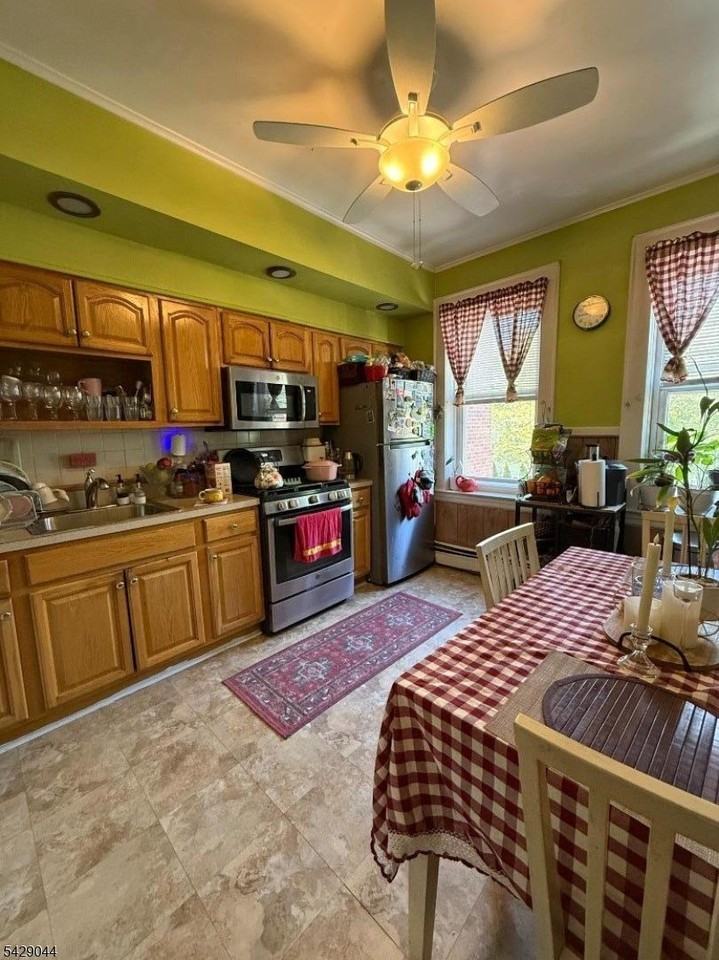 1703 Springfield Ave - Photo 2 of 3