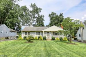 featured image of 230 Pinelynn Rd