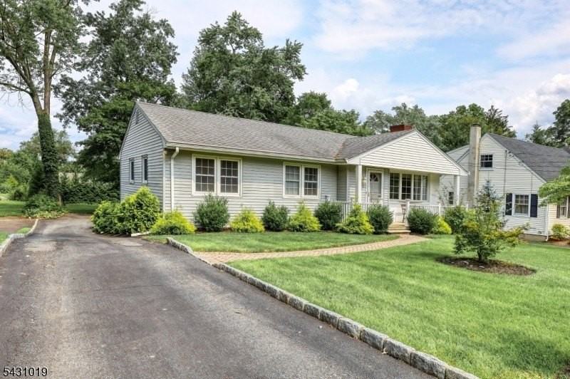 230 Pinelynn Rd - Photo 2 of 28