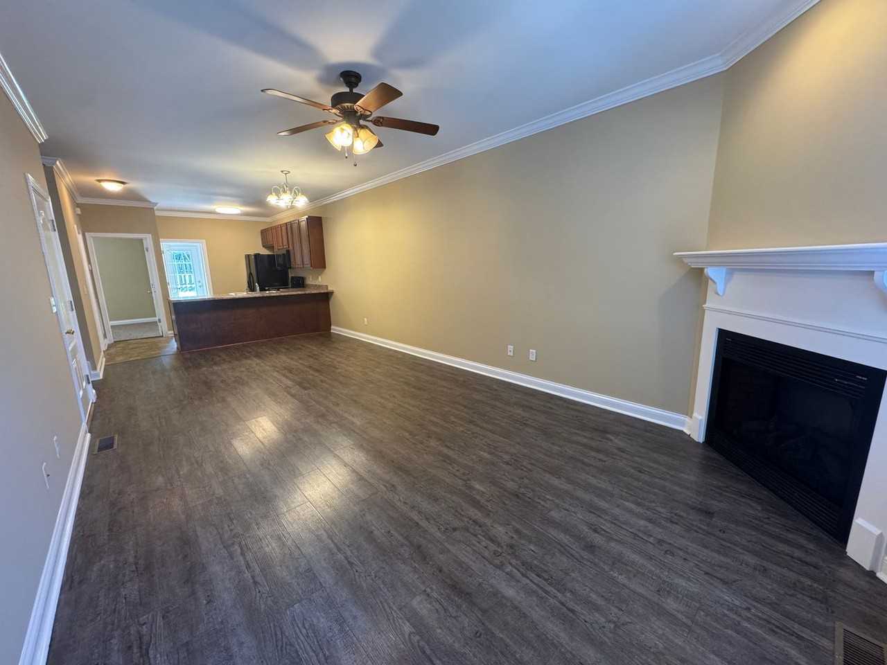 600 Kirtley Way - Photo 2 of 18