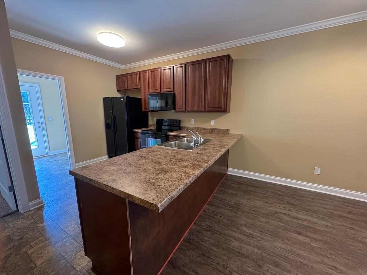600 Kirtley Way - Photo 5 of 18