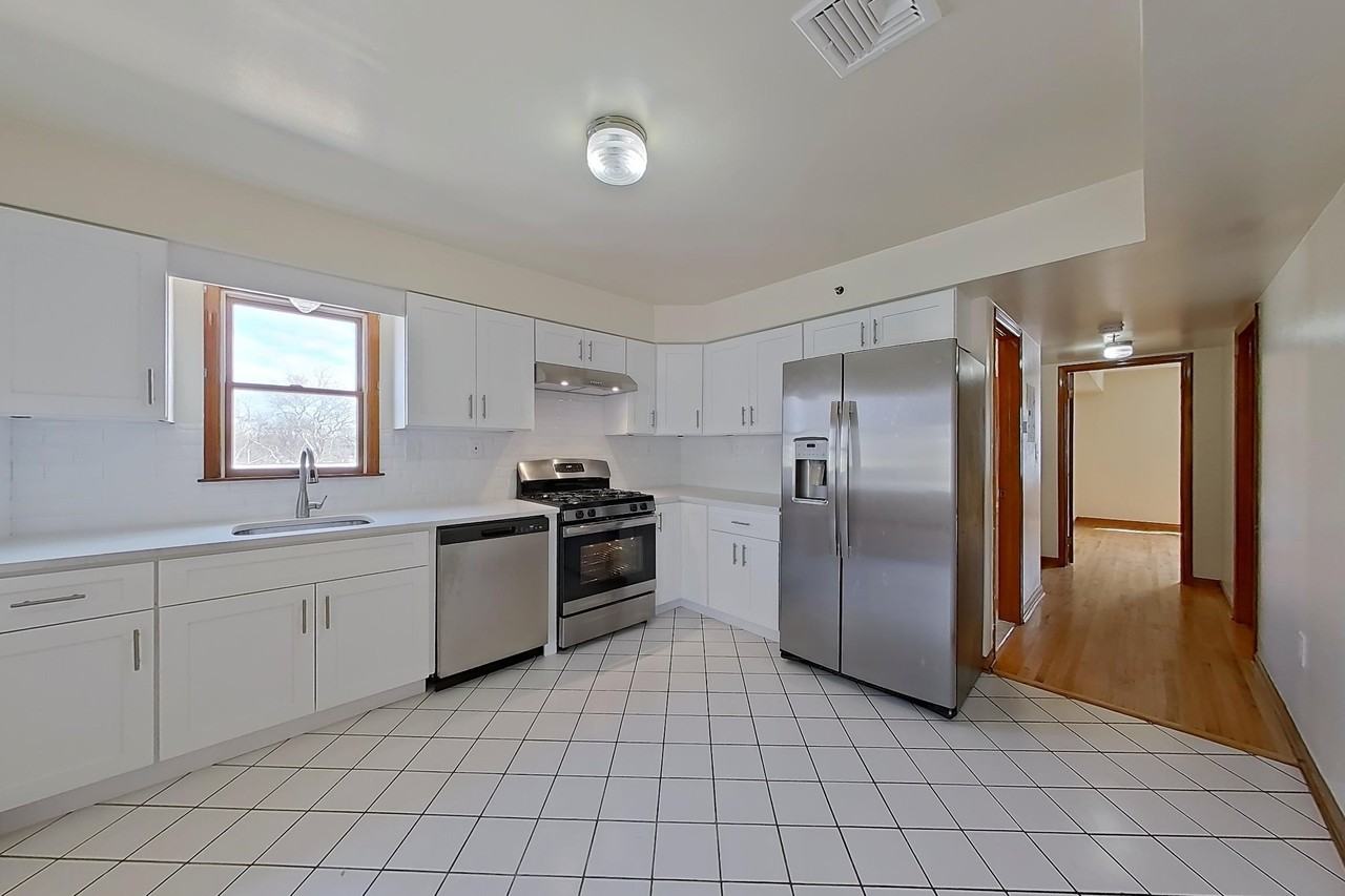 55 Ferguson St #2 - Photo 6 of 25