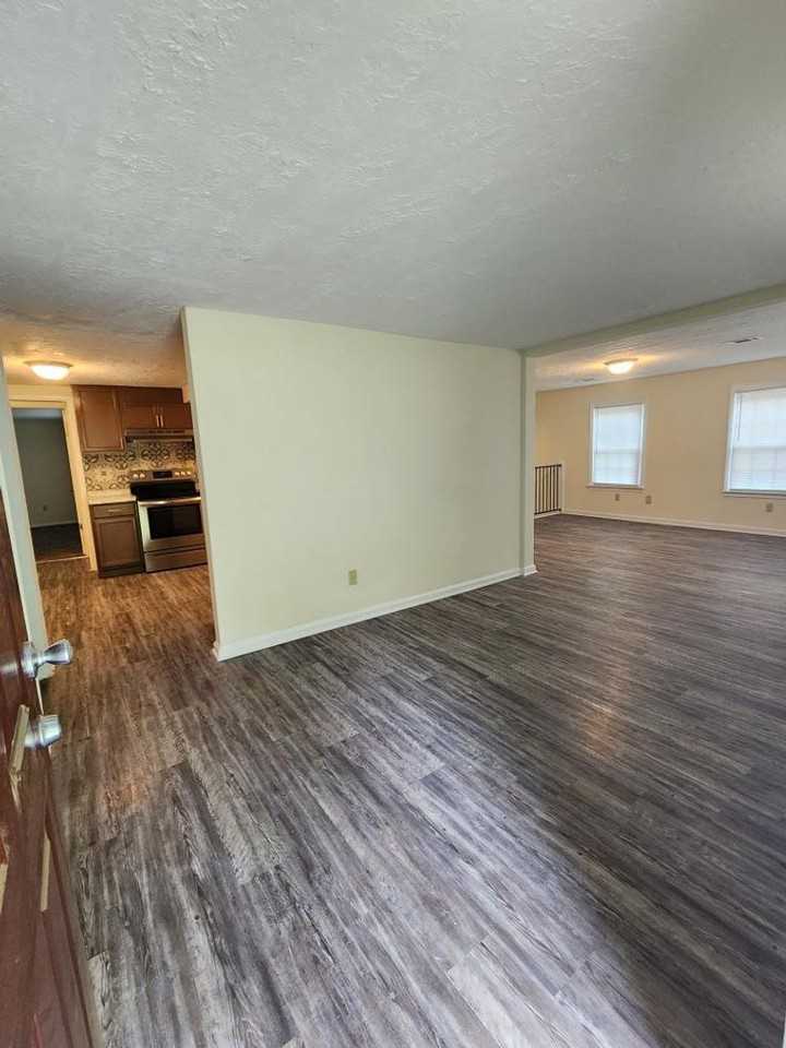 3528 Byron Pl - Photo 4 of 14
