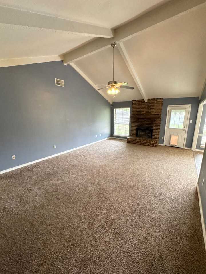 6302 Tioga Ct - Photo 2 of 9