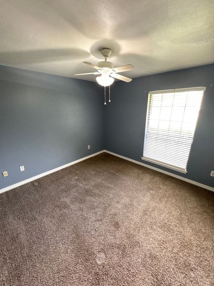 6302 Tioga Ct - Photo 6 of 9