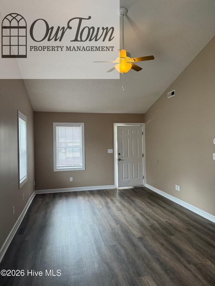 3818 Starship Ln Nw #B - Photo 2 of 12