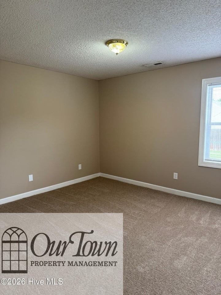 3818 Starship Ln Nw #B - Photo 7 of 12