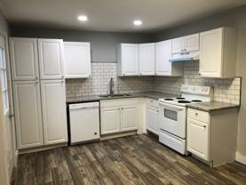 212 W Broadway St - Photo 1 of 1
