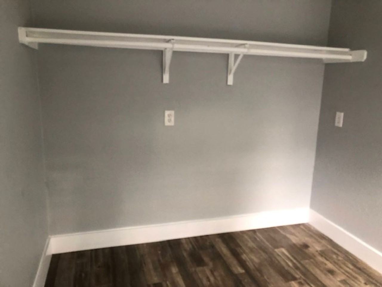 212 W Broadway St - Photo 3 of 14
