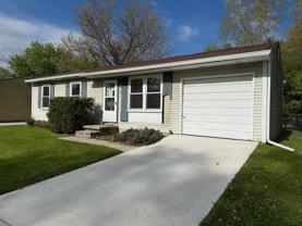 6038 S Ivanhoe Ave - Photo 1 of 1