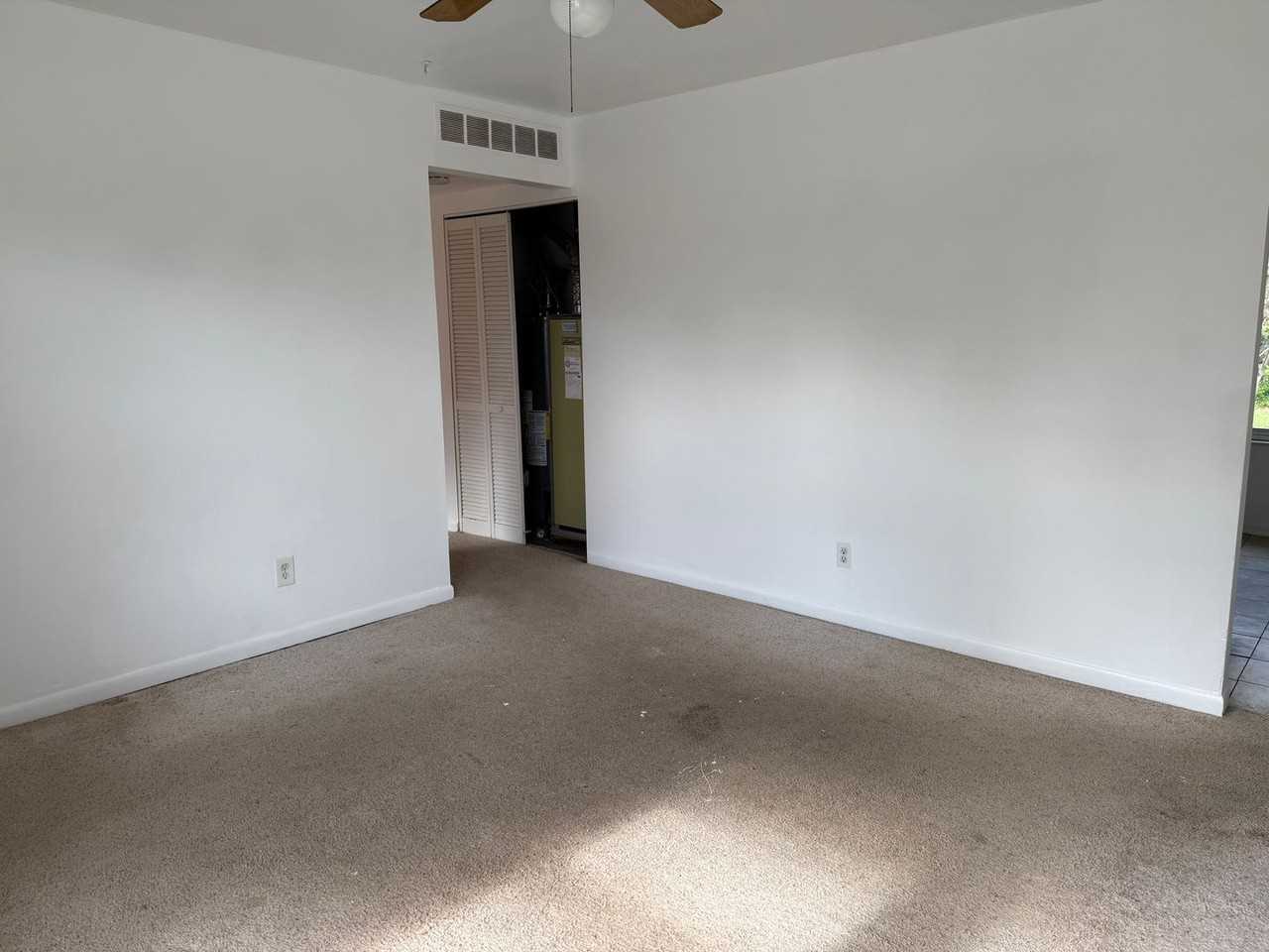 6038 S Ivanhoe Ave - Photo 2 of 6