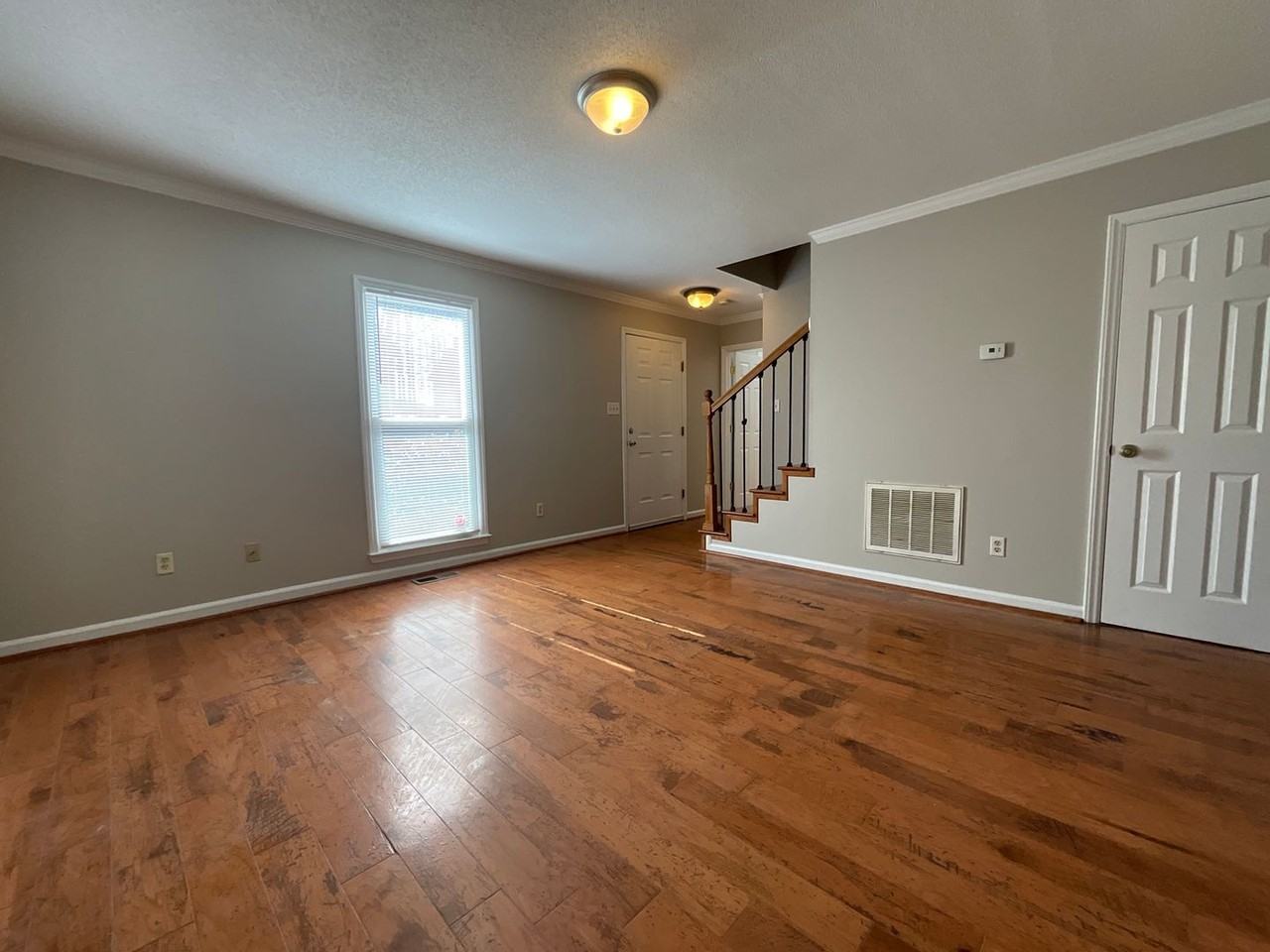 123 Arcaro Dr - Photo 2 of 24