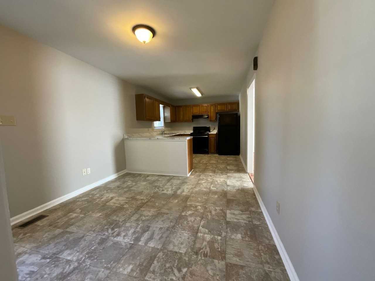 123 Arcaro Dr - Photo 5 of 24