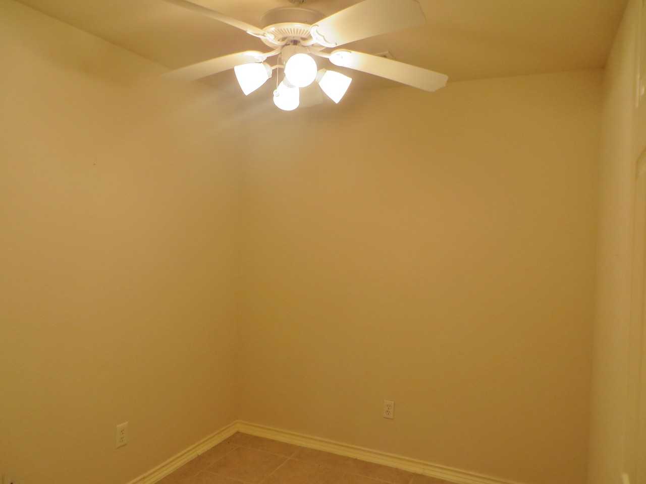 117 Pecos Ct - Photo 3 of 28