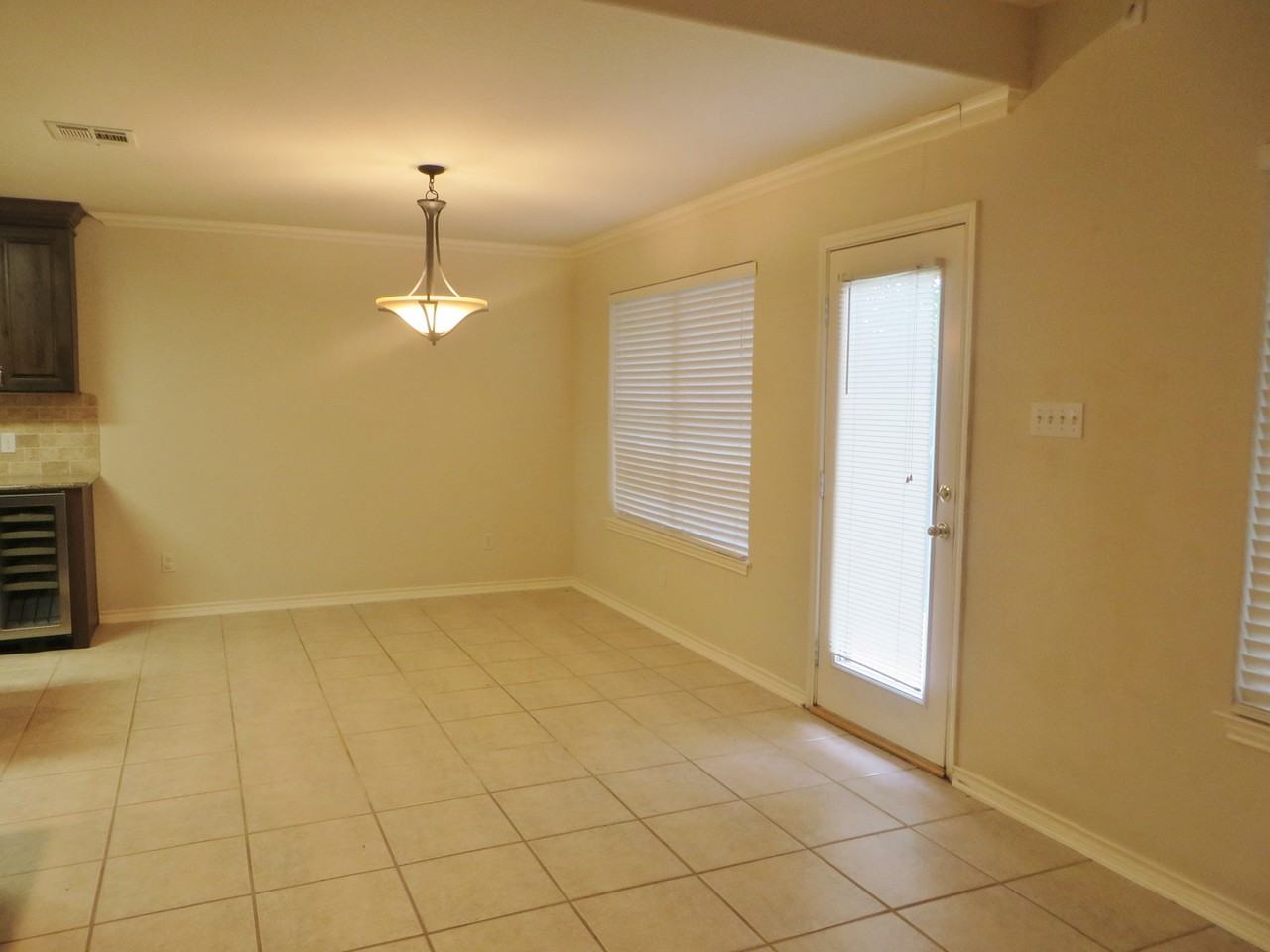 117 Pecos Ct - Photo 6 of 28