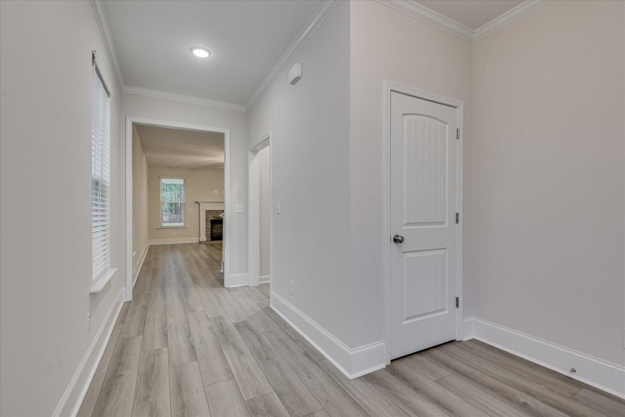 8297 Bannock Cir - Photo 5 of 44