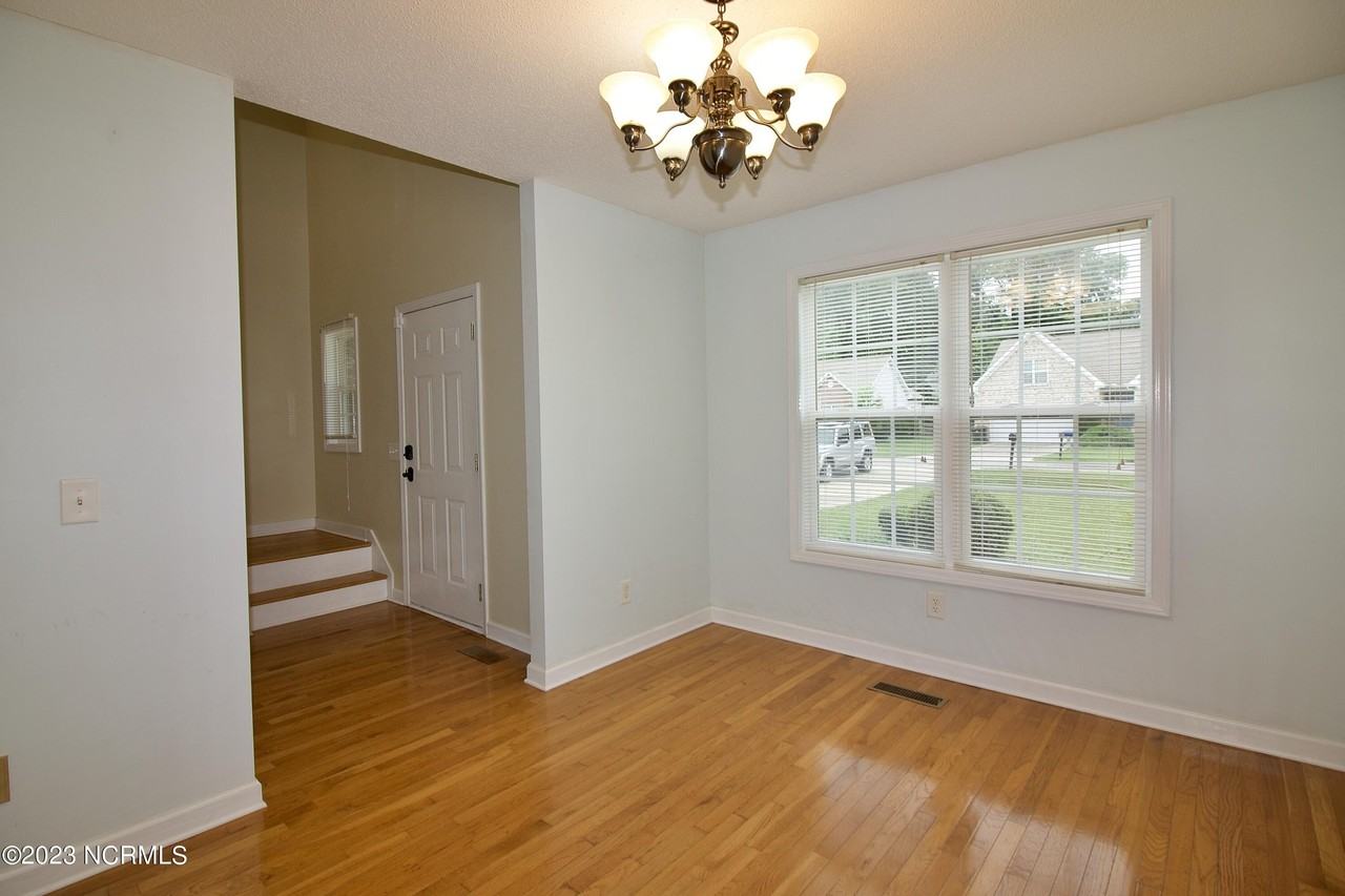 129 Lori Ln - Photo 5 of 50