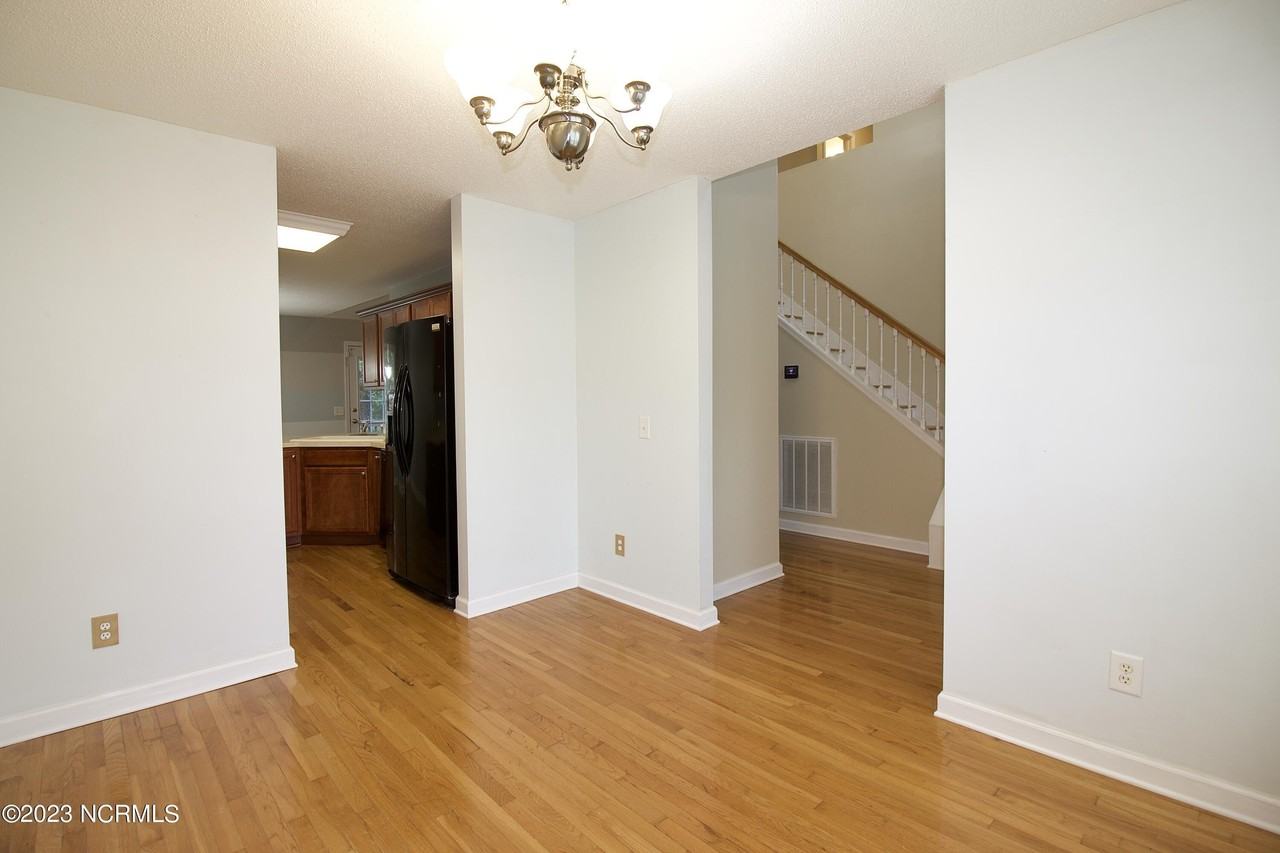 129 Lori Ln - Photo 6 of 50