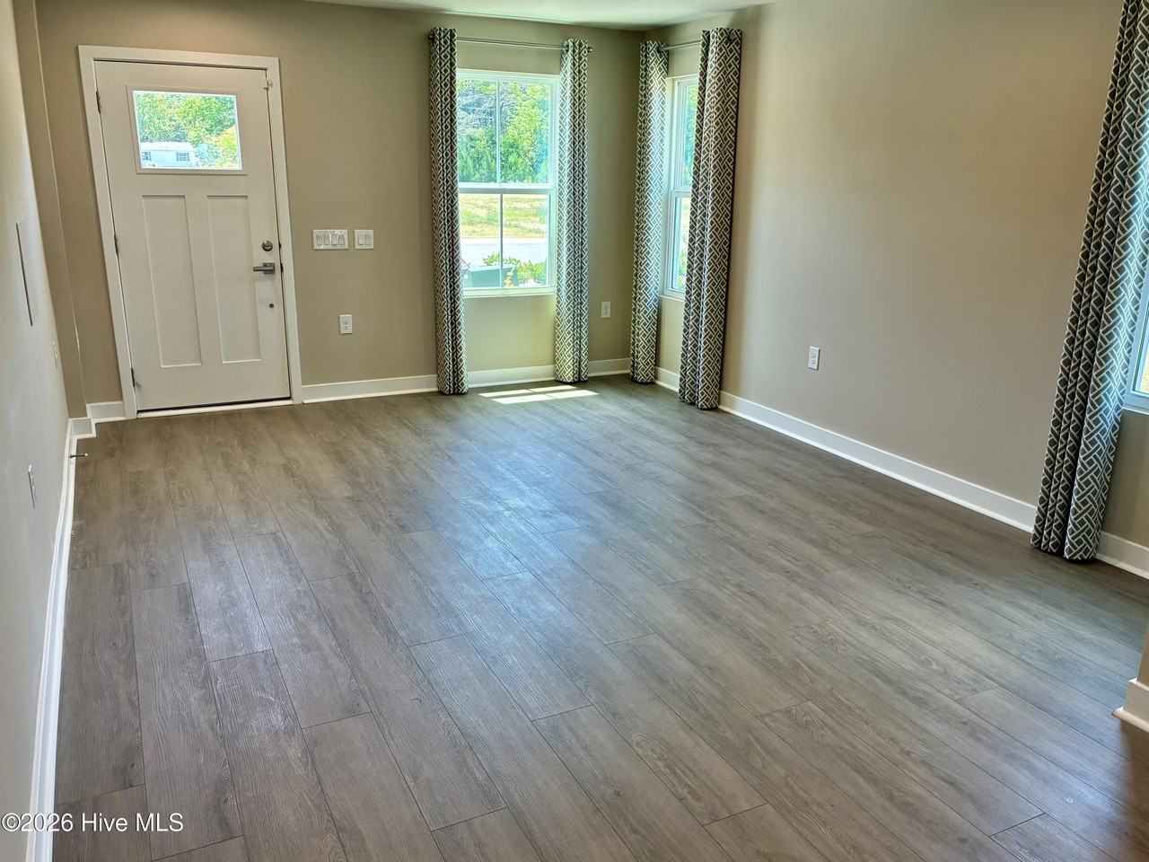 2030 Parow Ln Nw #F - Photo 3 of 36