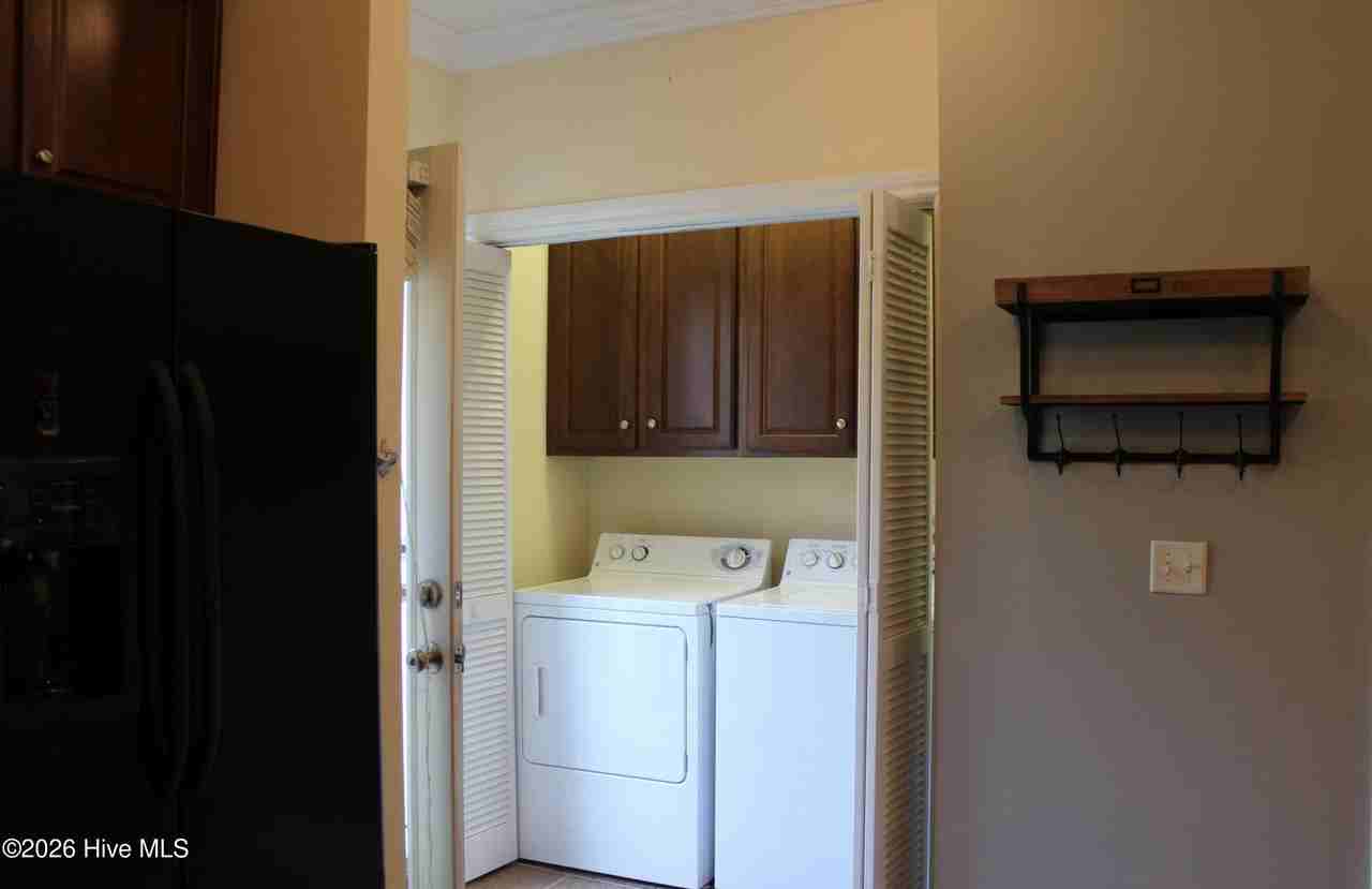 254 E Delaware Ave - Photo 6 of 13