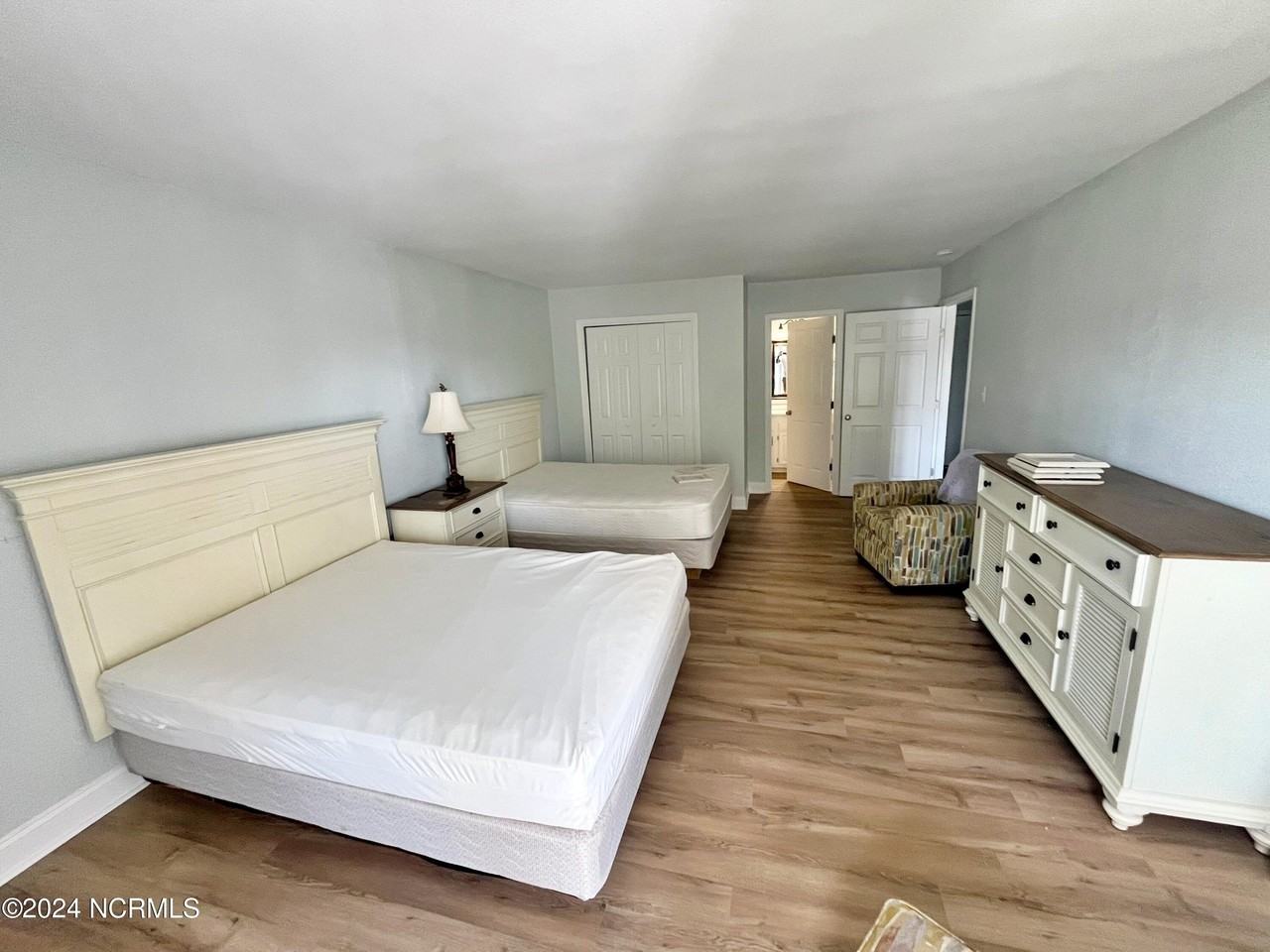 116 Dockside Dr - Photo 2 of 16