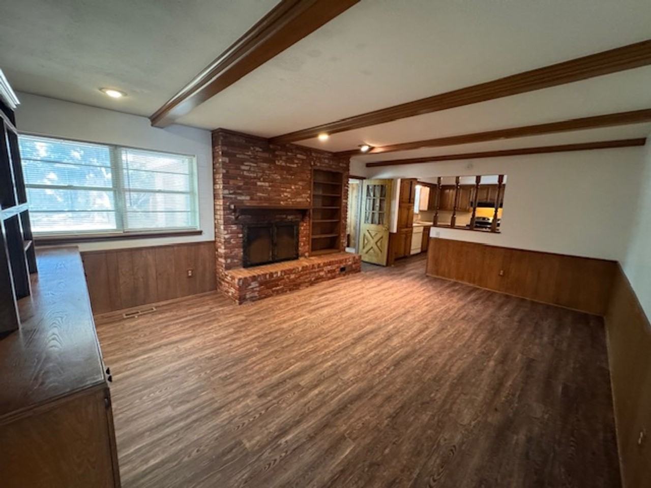 5909 Kingston Rd - Photo 2 of 19