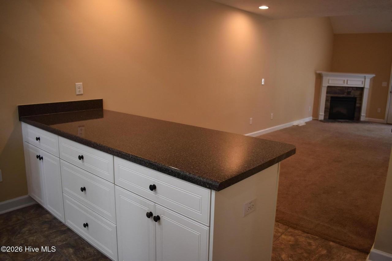 504 York Loop - Photo 6 of 18
