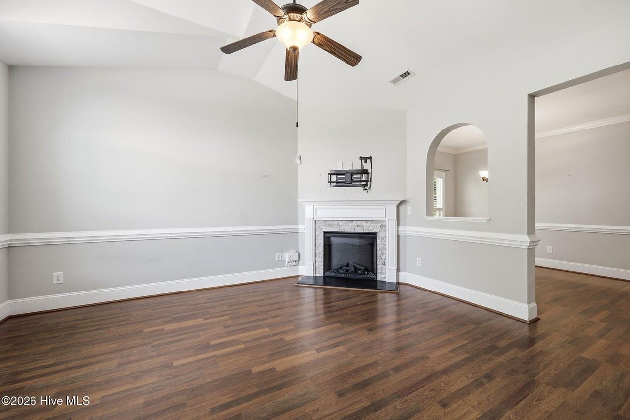 3916 Nantucket Rd #A - Photo 5 of 35