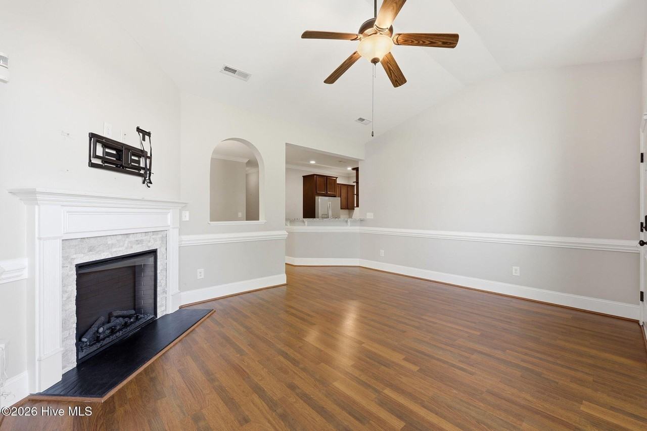 3916 Nantucket Rd #A - Photo 6 of 35