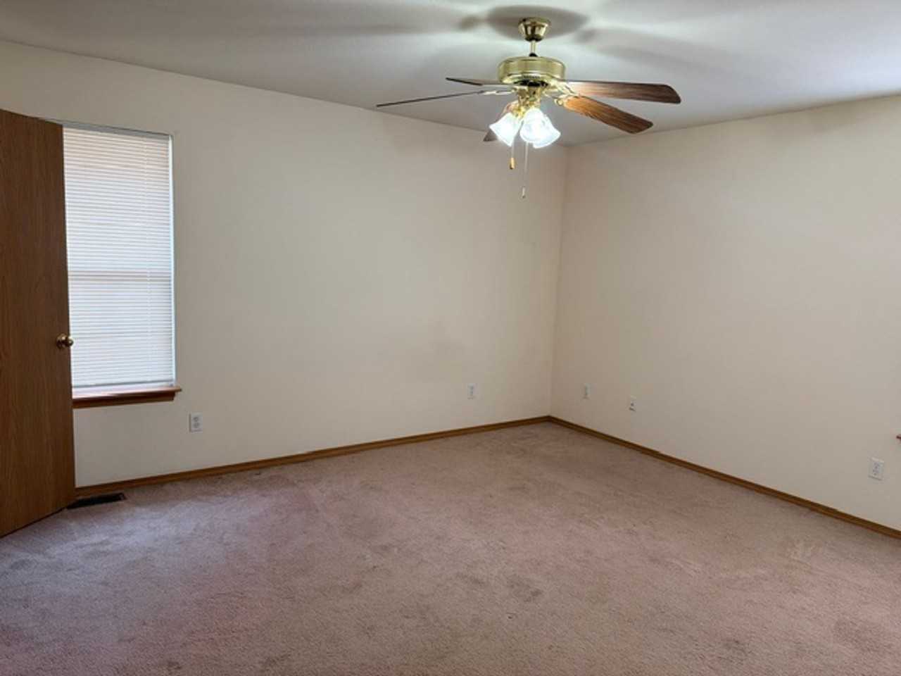 3416 S Juniper Ave - Photo 3 of 5
