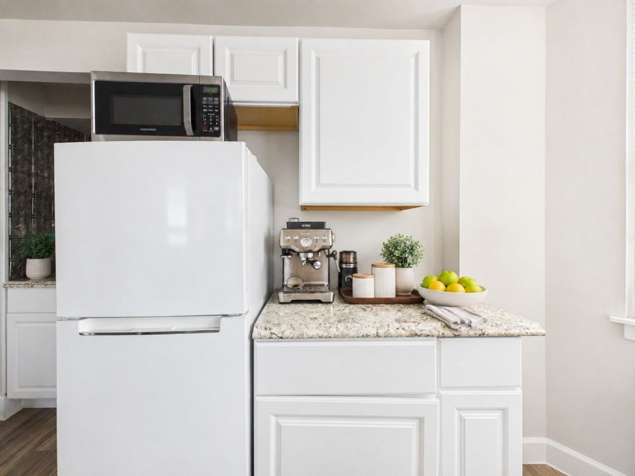 2135 Walnut St #1101 - Photo 5 of 11