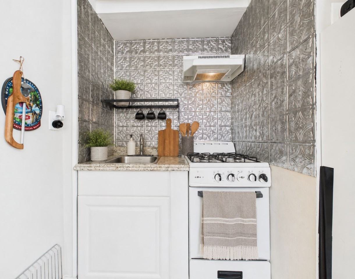2135 Walnut St #1101 - Photo 6 of 11