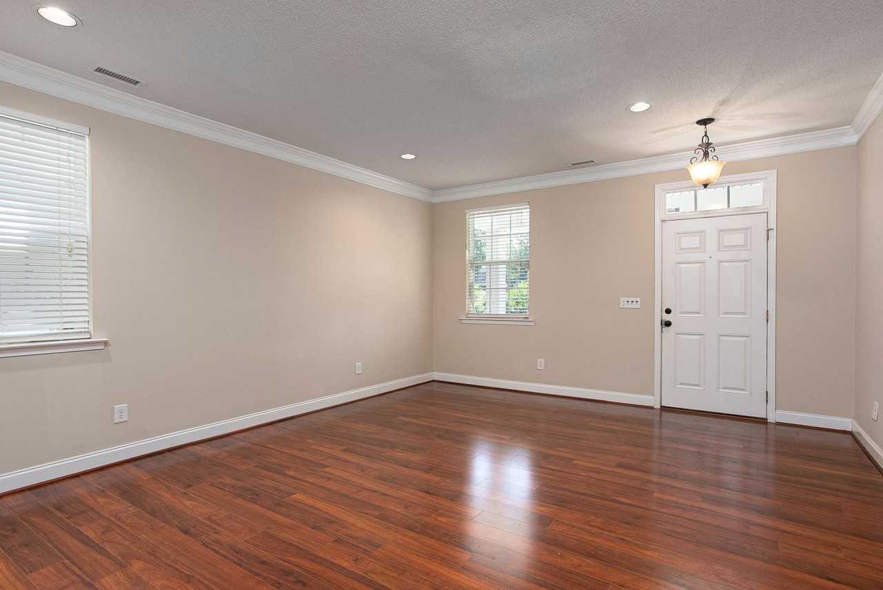 2002 Remington Oaks Cir - Photo 6 of 22