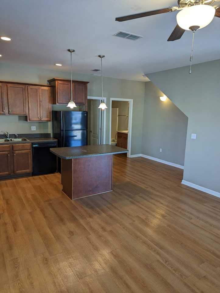 2013 Tyson Green Ave - Photo 2 of 8
