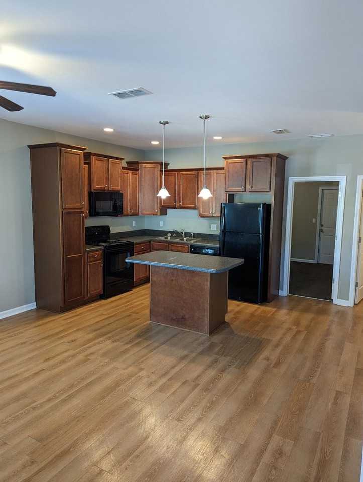 2013 Tyson Green Ave - Photo 4 of 8