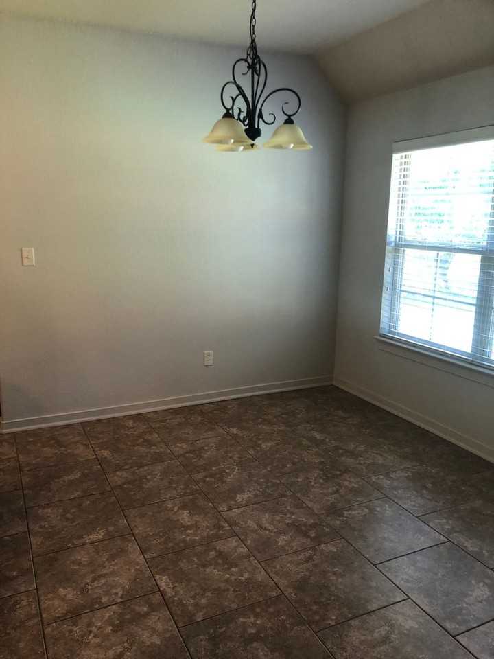 3690 W Mountain View Dr - Photo 4 of 14